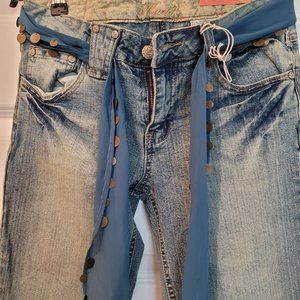 Mudd jeans size 3.Blue scarf bangled belt. NWT